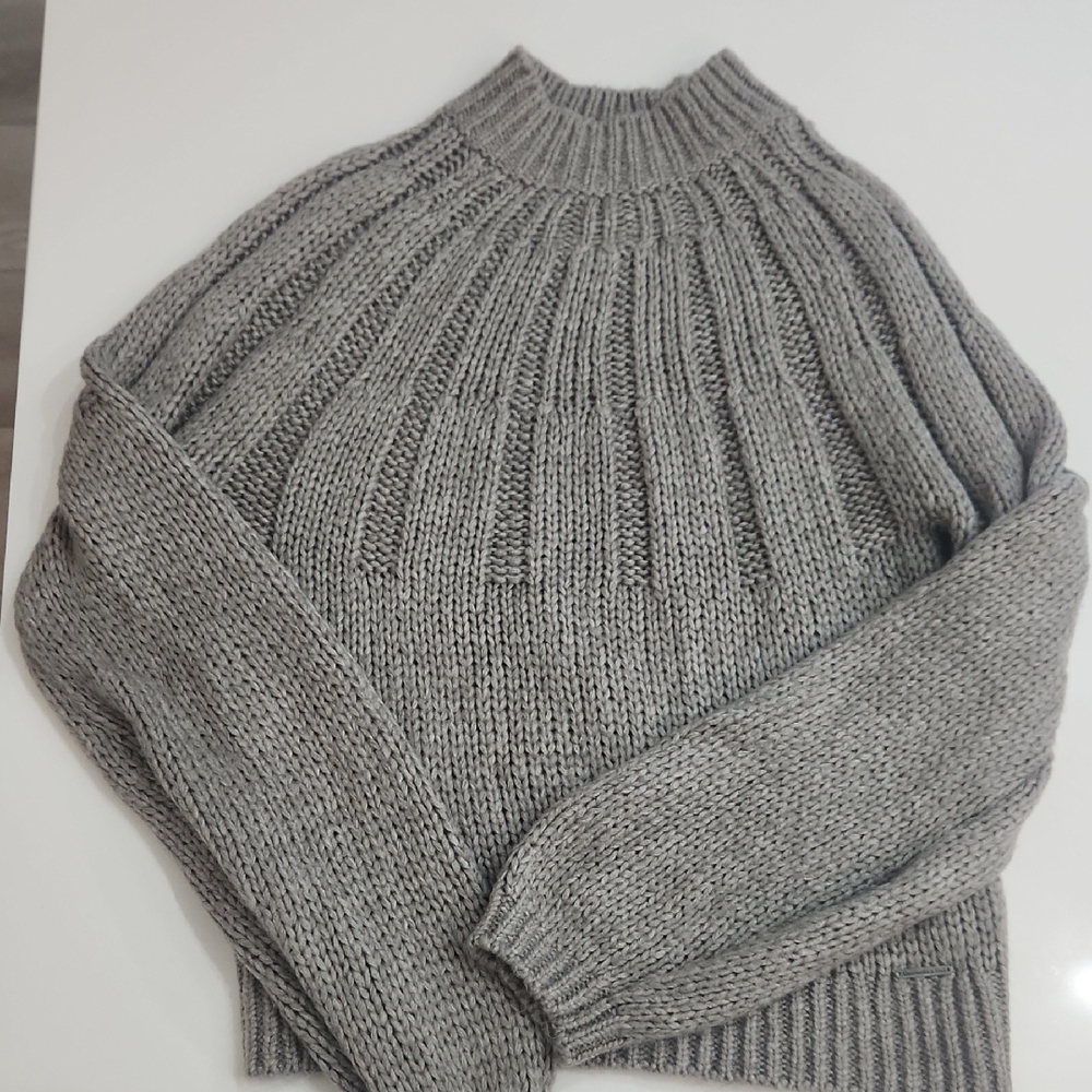 Abercrombie & Fitch Gray Turtleneck Sweater